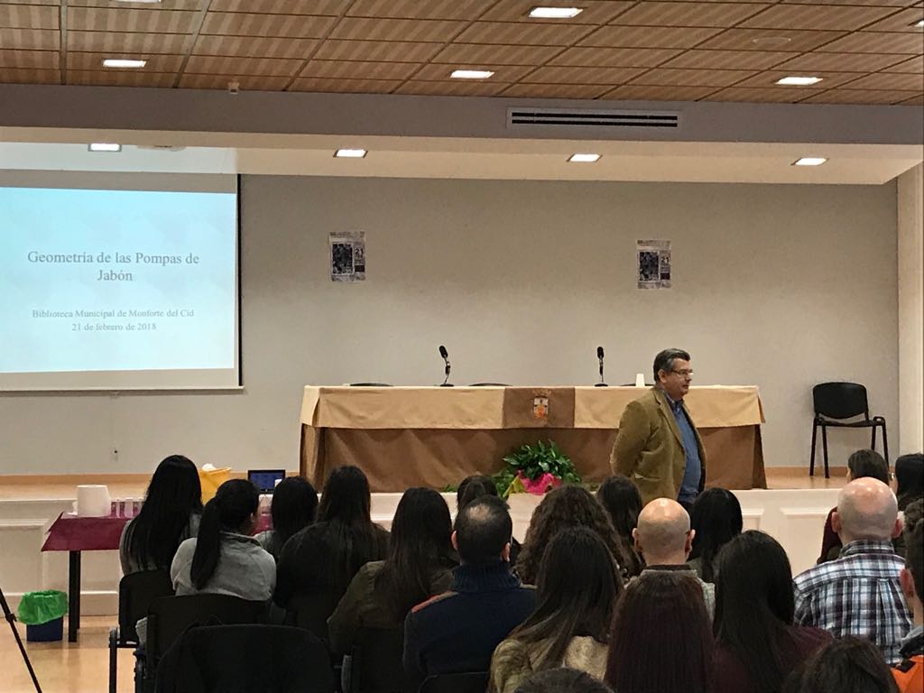 Charla didáctica del profesor Salvador Segura en Monforte del Cid. (21.02.2018)