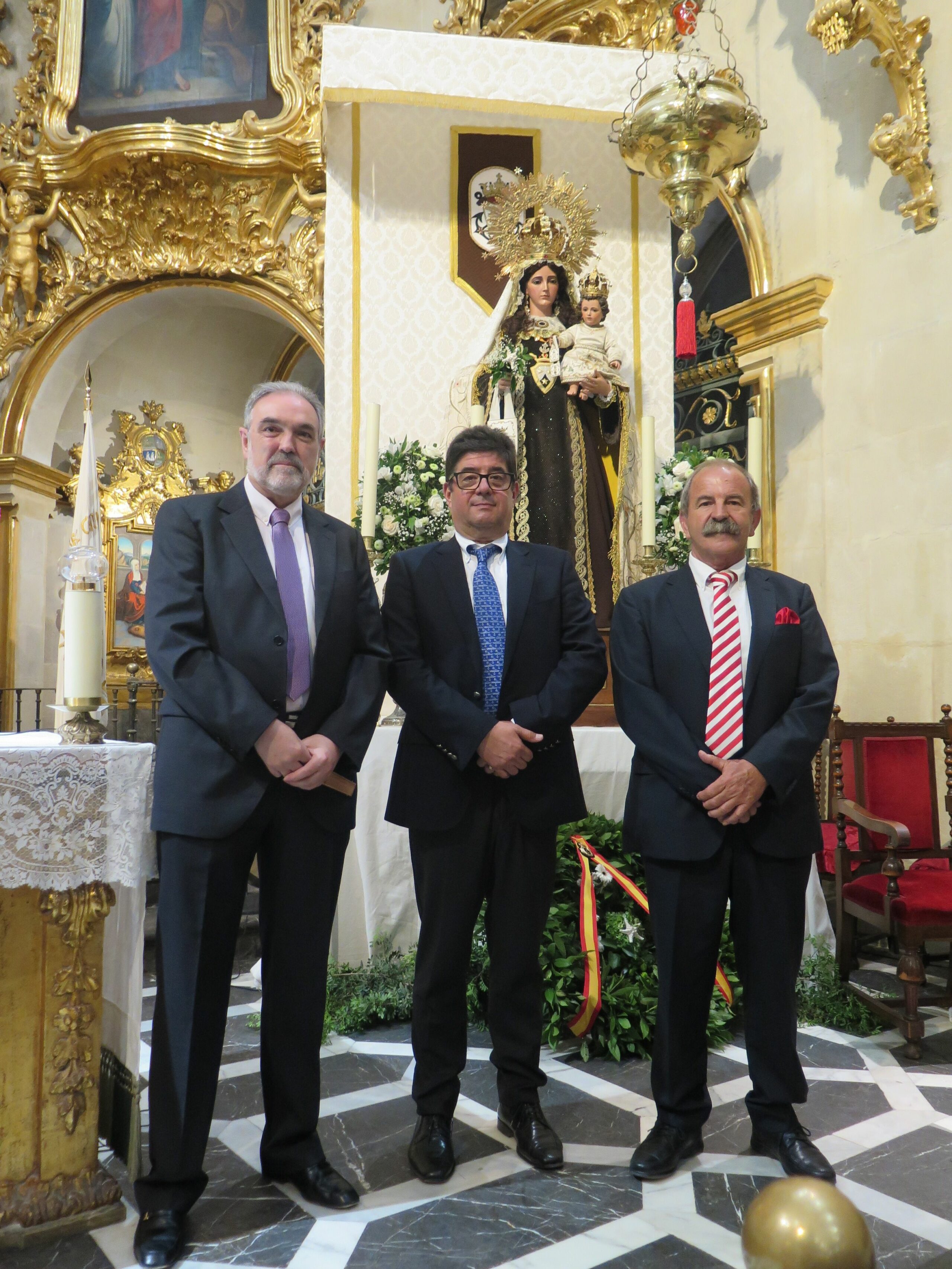 La Asamblea Amistosa Literaria de Novelda asiste a los actos de celebración de la Virgen del Carmen.