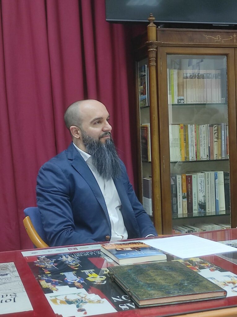 1000167460-765x1024 Fotografías tertulia literaria