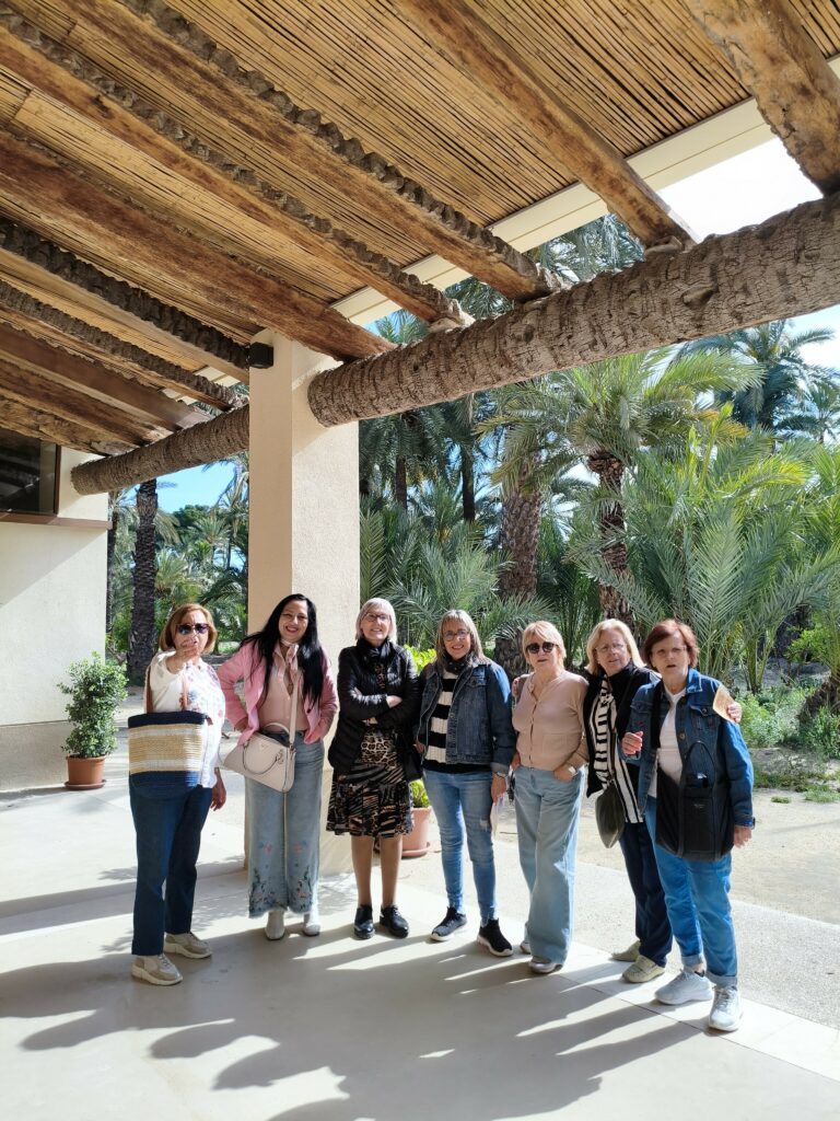 1000177410-768x1024 Visita a la Casa Museo del Huerto de los Pontos y al Museo Escolar de Puçol