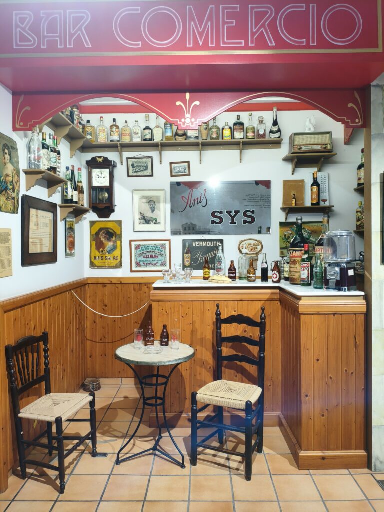 1000177572-768x1024 Visita a la Casa Museo del Huerto de los Pontos y al Museo Escolar de Puçol