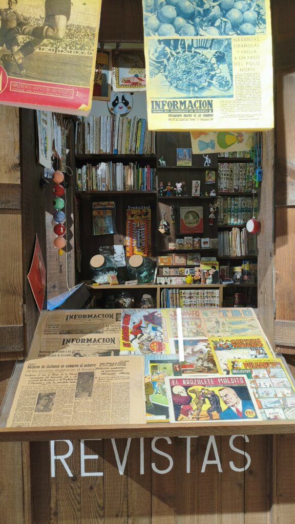 1000177604-576x1024 Visita a la Casa Museo del Huerto de los Pontos y al Museo Escolar de Puçol