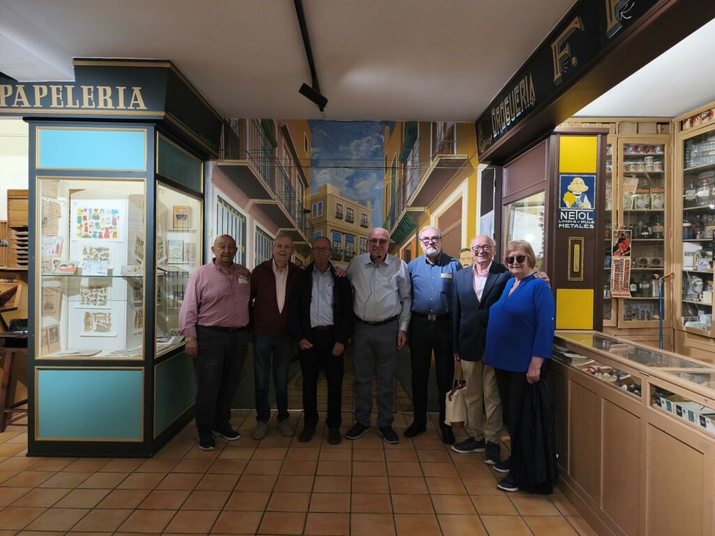 1000177989-1024x768 Visita a la Casa Museo del Huerto de los Pontos y al Museo Escolar de Puçol